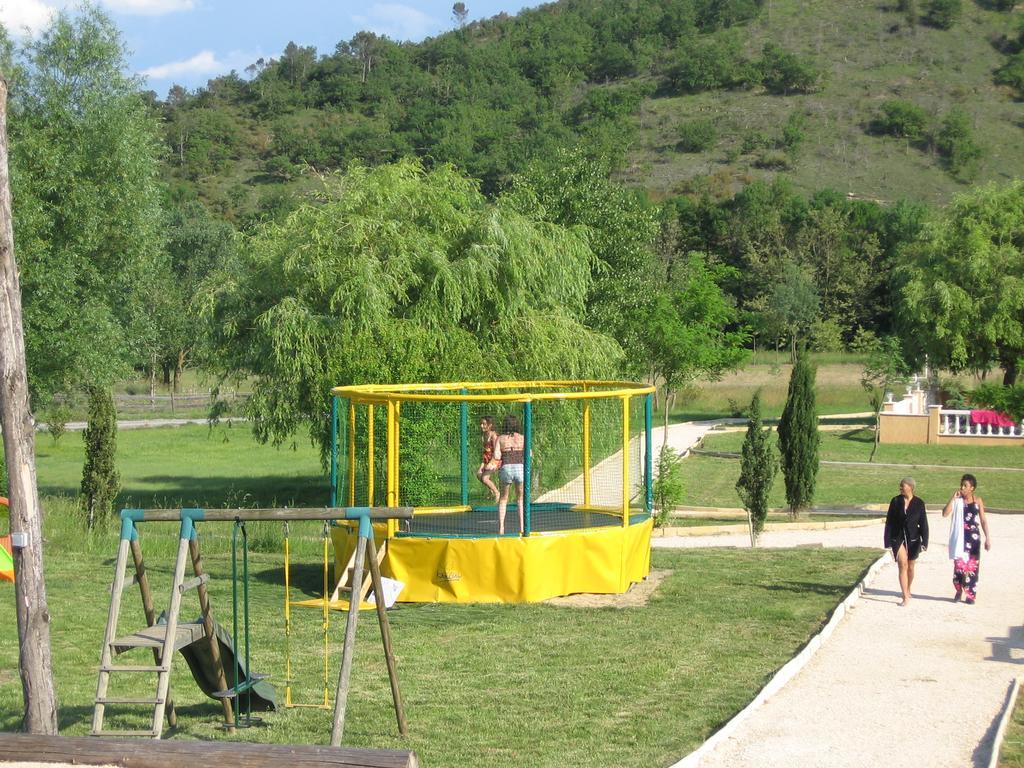 Ardeche - Gites Objectif Evasion Montreal  Экстерьер фото